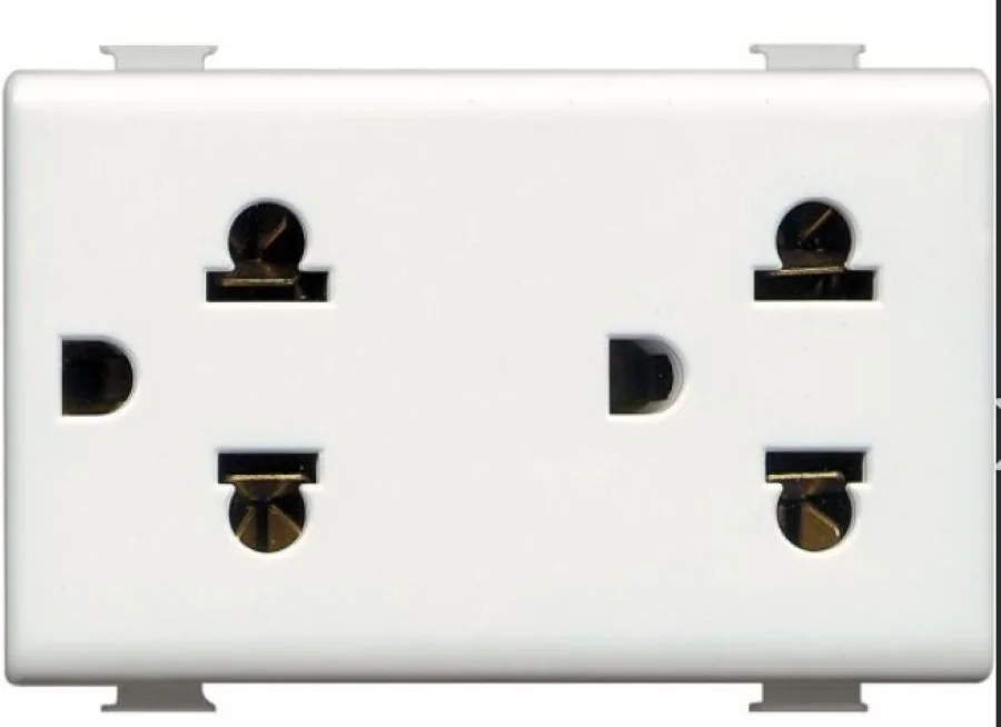 BTICINO Dado Tomacorriente Universal Dobe 3 Mod Blanco 2P+T 16A 250V Matix AM5025DWT - Bticino BTICINO Dado Tomacorriente Universal Dobe 3 Mod Blanco 2P+T 16A 250V Matix AM5025DWT - Bticino AM5025DWT