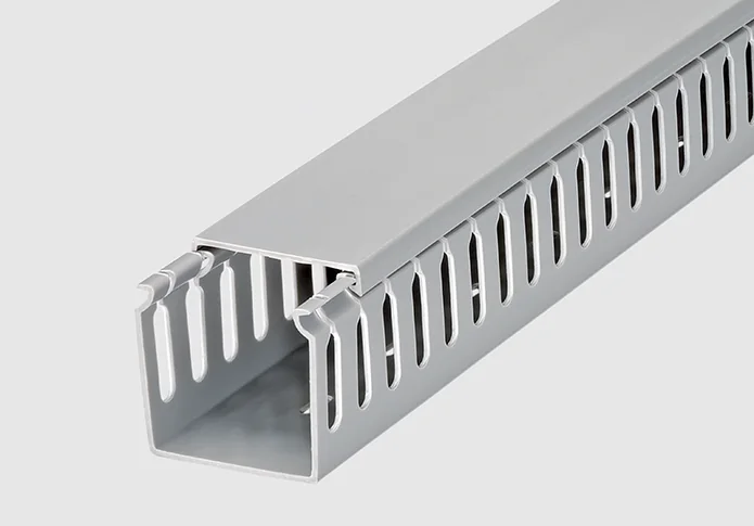 KSS Canaleta Ranurada Gris 33 X 33 MM X 2 Metros CR33X33 Kss CR33X33